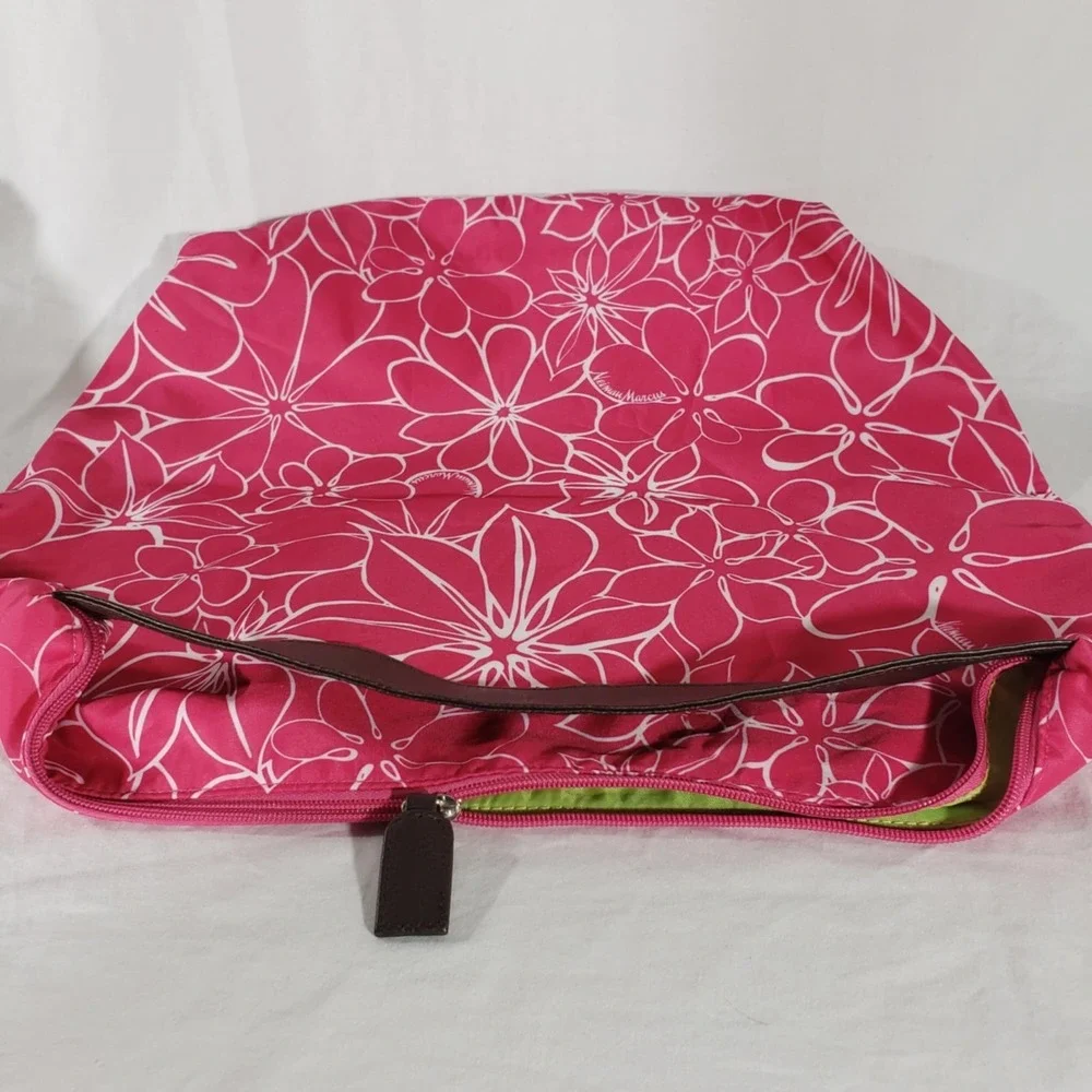 Nieman Marcus Vintage Floral Pink & White Summer Beach Tote Purse Bag